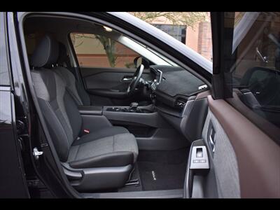 2021 Nissan Rogue SV   - Photo 33 - Mesa, AZ 85201
