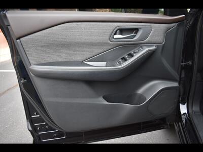 2021 Nissan Rogue SV   - Photo 18 - Mesa, AZ 85201