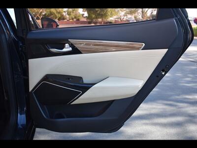 2017 Kia Cadenza Premium   - Photo 27 - Mesa, AZ 85201