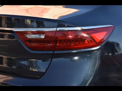 2017 Kia Cadenza Premium   - Photo 49 - Mesa, AZ 85201