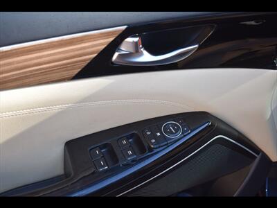 2017 Kia Cadenza Premium   - Photo 19 - Mesa, AZ 85201