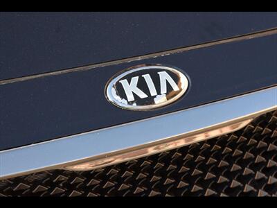 2017 Kia Cadenza Premium   - Photo 44 - Mesa, AZ 85201