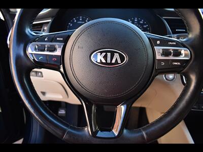2017 Kia Cadenza Premium   - Photo 14 - Mesa, AZ 85201