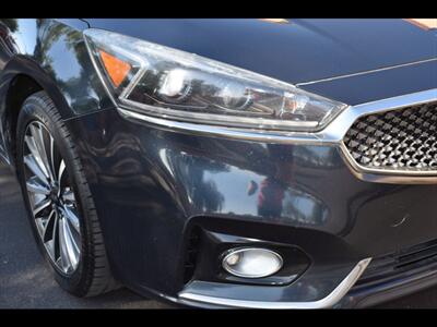 2017 Kia Cadenza Premium   - Photo 43 - Mesa, AZ 85201
