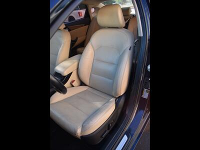 2017 Kia Cadenza Premium   - Photo 17 - Mesa, AZ 85201
