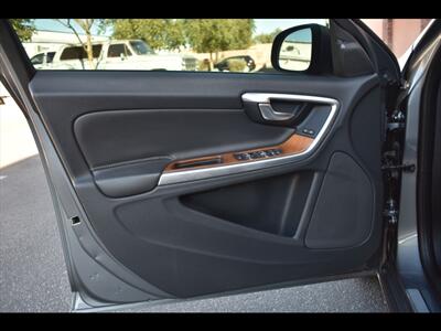 2017 Volvo S60 T5 Inscription Platinum   - Photo 17 - Mesa, AZ 85201