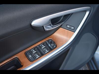 2017 Volvo S60 T5 Inscription Platinum   - Photo 18 - Mesa, AZ 85201