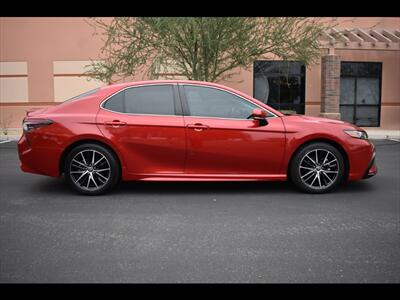 2021 Toyota Camry SE   - Photo 1 - Mesa, AZ 85201