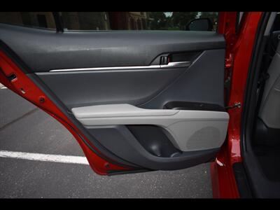 2021 Toyota Camry SE   - Photo 21 - Mesa, AZ 85201