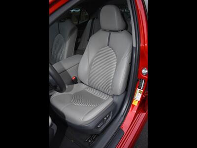 2021 Toyota Camry SE   - Photo 16 - Mesa, AZ 85201