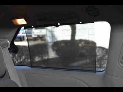 2015 Toyota Sienna XLE 7-Passenger Auto Access Seat   - Photo 35 - Mesa, AZ 85201