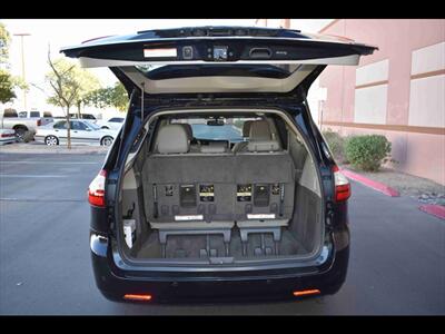 2015 Toyota Sienna XLE 7-Passenger Auto Access Seat   - Photo 26 - Mesa, AZ 85201