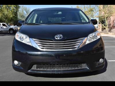 2015 Toyota Sienna XLE 7-Passenger Auto Access Seat   - Photo 9 - Mesa, AZ 85201