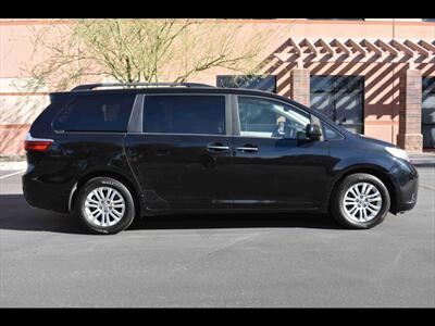 2015 Toyota Sienna XLE 7-Passenger Auto Access Seat Van