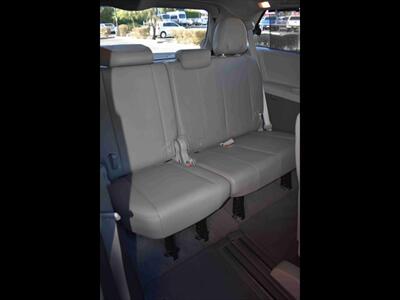 2015 Toyota Sienna XLE 7-Passenger Auto Access Seat   - Photo 34 - Mesa, AZ 85201