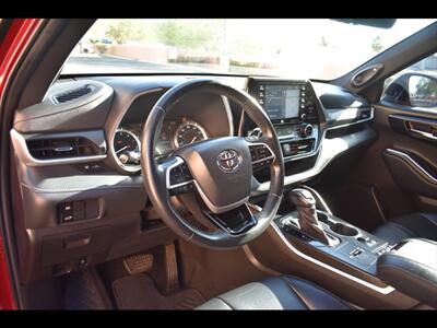 2022 Toyota Highlander XSE   - Photo 20 - Mesa, AZ 85201