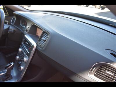 2017 Volvo V60 Cross Country T5 Premier   - Photo 35 - Mesa, AZ 85201