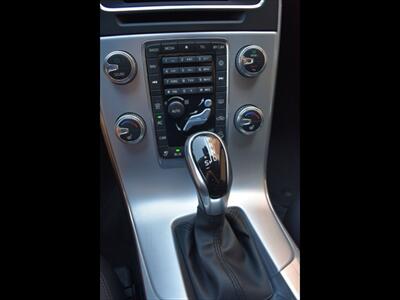 2017 Volvo V60 Cross Country T5 Premier   - Photo 12 - Mesa, AZ 85201