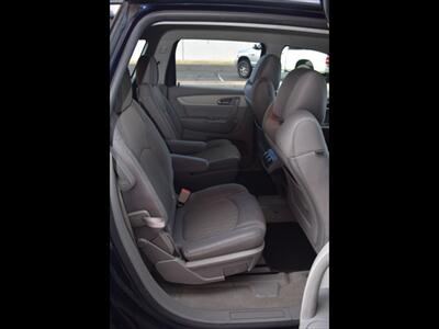 2017 Chevrolet Traverse LT   - Photo 26 - Mesa, AZ 85201