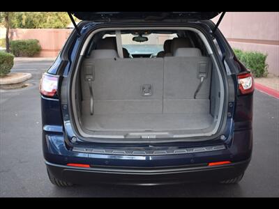 2017 Chevrolet Traverse LT   - Photo 24 - Mesa, AZ 85201