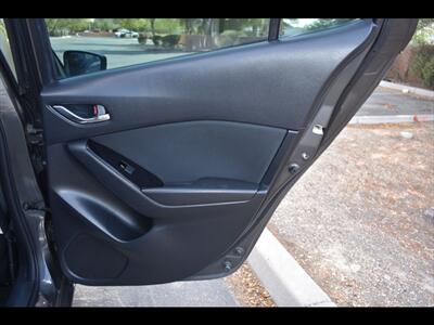 2018 Mazda Mazda3 Sport   - Photo 28 - Mesa, AZ 85201