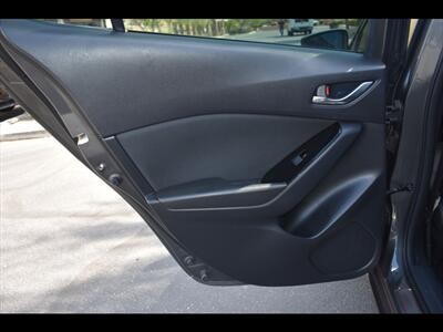 2018 Mazda Mazda3 Sport   - Photo 22 - Mesa, AZ 85201