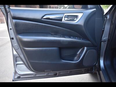 2018 Nissan Pathfinder SV   - Photo 19 - Mesa, AZ 85201