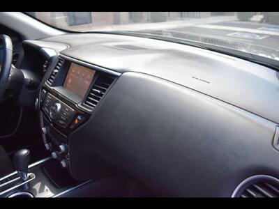 2018 Nissan Pathfinder SV   - Photo 38 - Mesa, AZ 85201