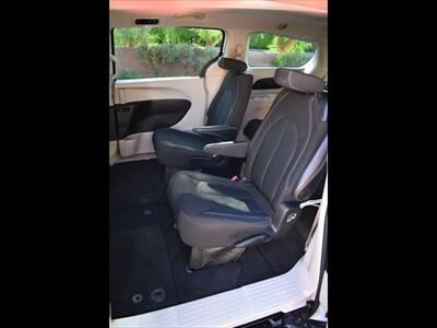 2022 Chrysler Voyager LX   - Photo 24 - Mesa, AZ 85201