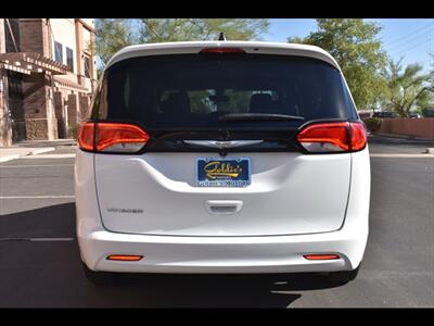 2022 Chrysler Voyager LX   - Photo 9 - Mesa, AZ 85201