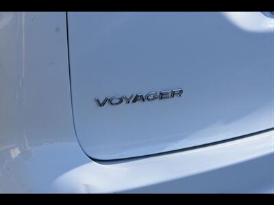 2022 Chrysler Voyager LX   - Photo 48 - Mesa, AZ 85201