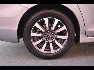2018 Toyota Sienna Limited Premium 7-Passeng - Photo 43 - Mesa, AZ 85201