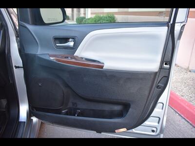 2018 Toyota Sienna Limited Premium 7-Passeng - Photo 38 - Mesa, AZ 85201