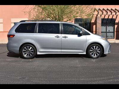 2018 Toyota Sienna Limited Premium 7-Passeng - Photo 1 - Mesa, AZ 85201
