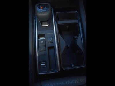 2022 Nissan Pathfinder SV - Photo 13 - Mesa, AZ 85201