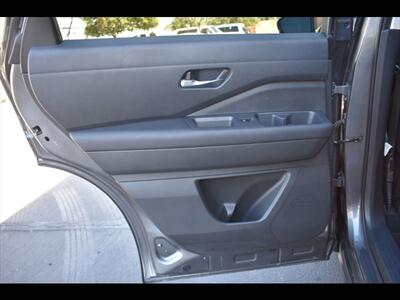 2022 Nissan Pathfinder SV - Photo 22 - Mesa, AZ 85201