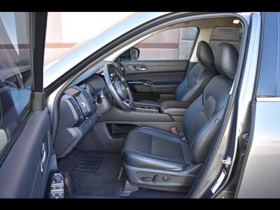 2022 Nissan Pathfinder SV - Photo 16 - Mesa, AZ 85201