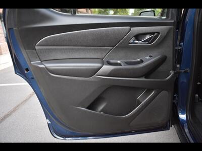 2022 Chevrolet Traverse LT Cloth   - Photo 22 - Mesa, AZ 85201