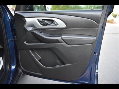 2022 Chevrolet Traverse LT Cloth   - Photo 38 - Mesa, AZ 85201