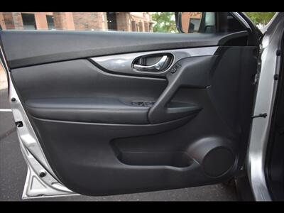 2017 Nissan Rogue SV   - Photo 18 - Mesa, AZ 85201