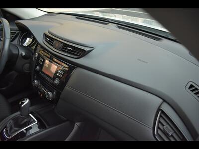 2017 Nissan Rogue SV   - Photo 36 - Mesa, AZ 85201