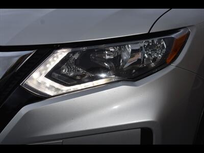 2017 Nissan Rogue SV   - Photo 45 - Mesa, AZ 85201