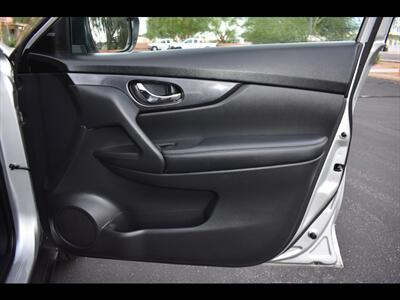 2017 Nissan Rogue SV   - Photo 34 - Mesa, AZ 85201