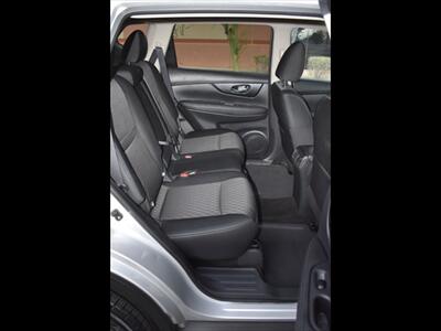 2017 Nissan Rogue SV   - Photo 26 - Mesa, AZ 85201