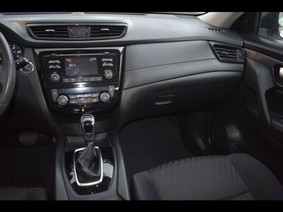2017 Nissan Rogue SV   - Photo 30 - Mesa, AZ 85201