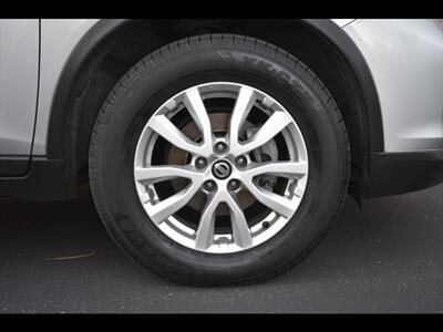2017 Nissan Rogue SV   - Photo 37 - Mesa, AZ 85201