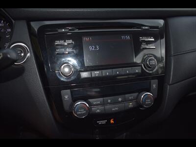 2017 Nissan Rogue SV   - Photo 11 - Mesa, AZ 85201
