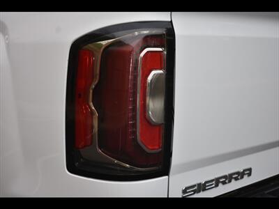 2018 GMC Sierra 1500 SLT   - Photo 49 - Mesa, AZ 85201
