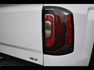 2018 GMC Sierra 1500 SLT   - Photo 52 - Mesa, AZ 85201