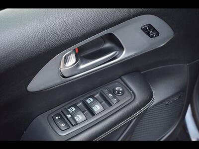 2020 Chrysler Pacifica Hybrid Limited   - Photo 19 - Mesa, AZ 85201